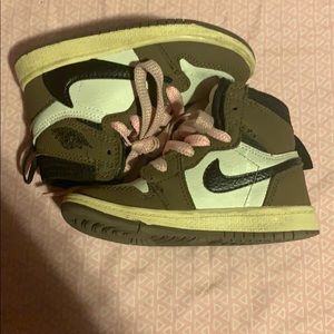 Jordan Cactus Jack 1s